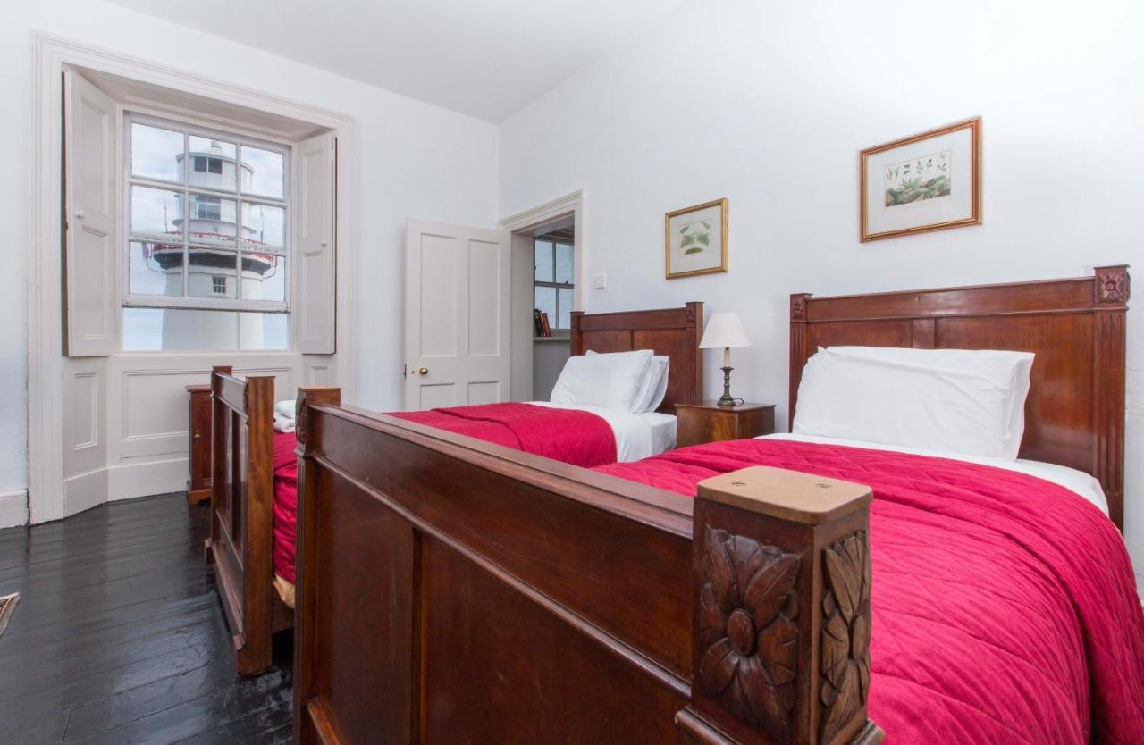 Galley Head Lightkeeper'S Houses Donoure エクステリア 写真