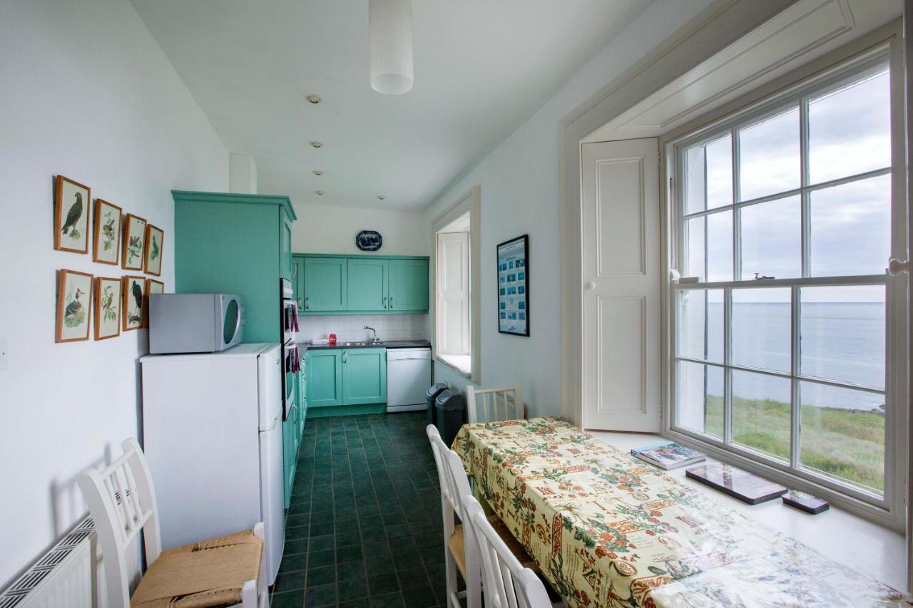 Galley Head Lightkeeper'S Houses Donoure エクステリア 写真